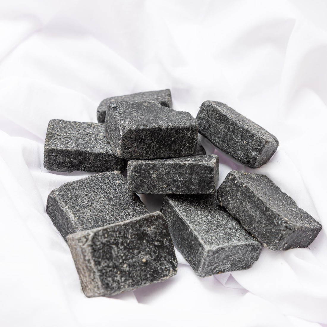 Black Musk Cubes Solid Perfume Jamid 